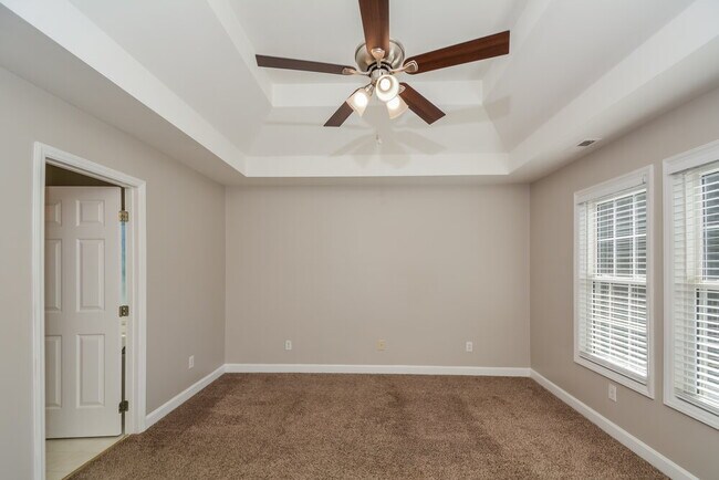 Building Photo - 4932 Windmere Chase Dr