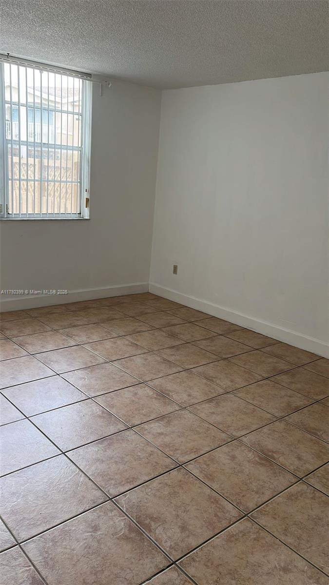 Building Photo - 4430 NW 79th Ave