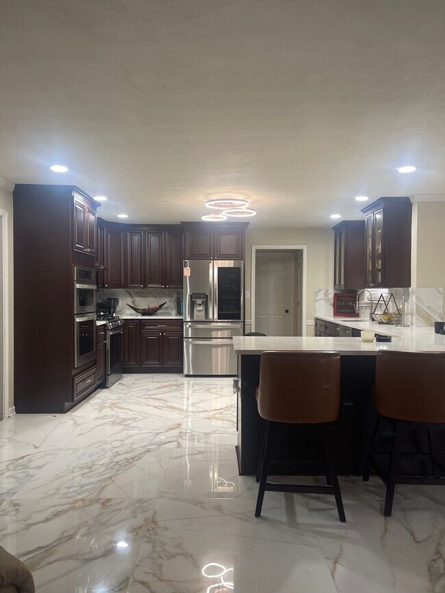 Building Photo - Cypress Point