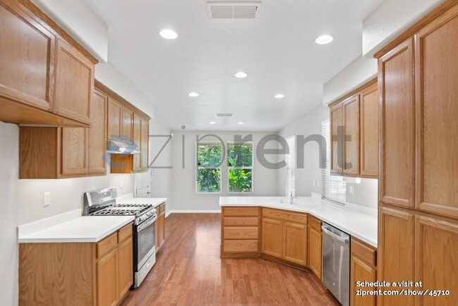Building Photo - 2435 Abbott Ct