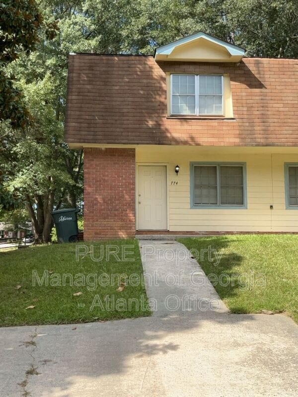 Primary Photo - 774 Rogers Way SW