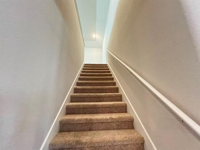 Building Photo - 15112 Siberian Elm Ln