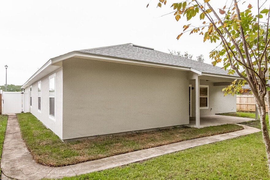 Building Photo - 1760 Glen Laurel Dr