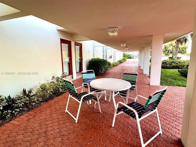 Building Photo - 3030 Marcos Dr