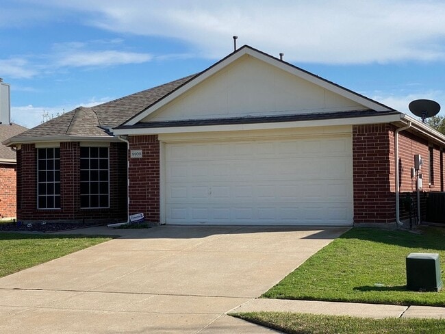 Building Photo - 9909 Carter Dr
