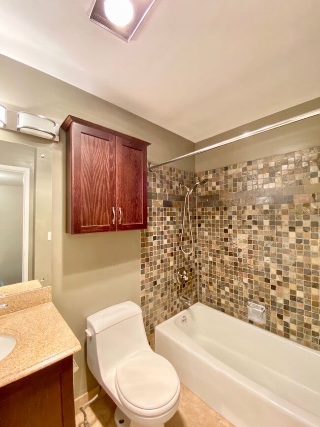 Building Photo - 12251 SE 59th St
