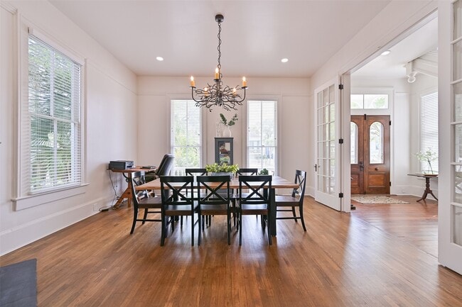 Building Photo - 1808 Avenue K