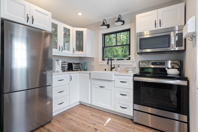 Building Photo - 64 Corchaug Trail