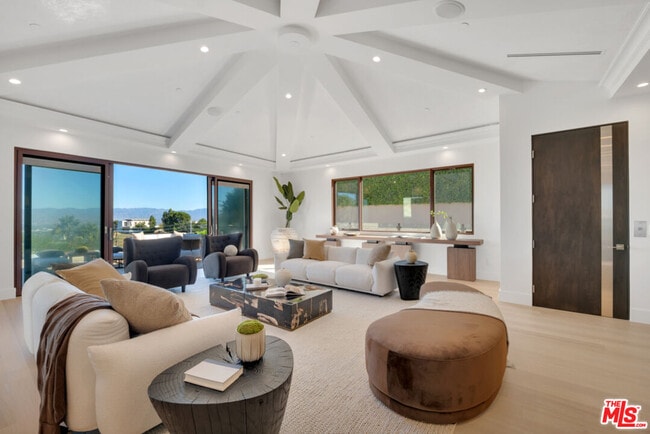 Building Photo - 3116 Elvido Dr