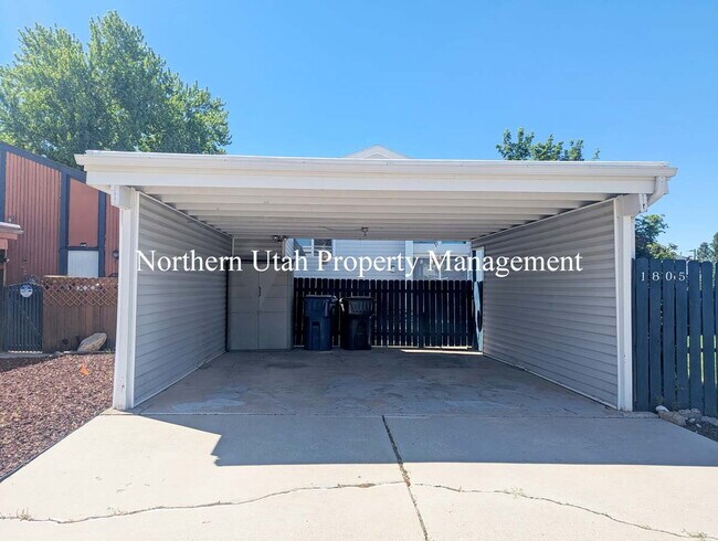 Building Photo - 4 Bed, 2 Bath HVAC