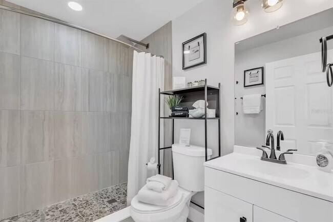 Building Photo - 1317 13th St