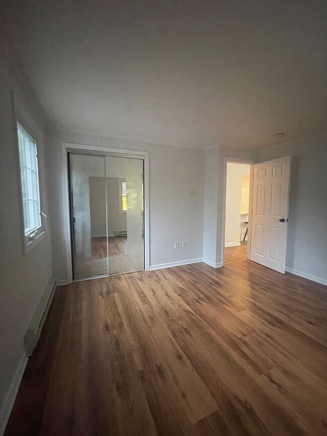 Building Photo - Downtown Kittery- close to the Shipyard