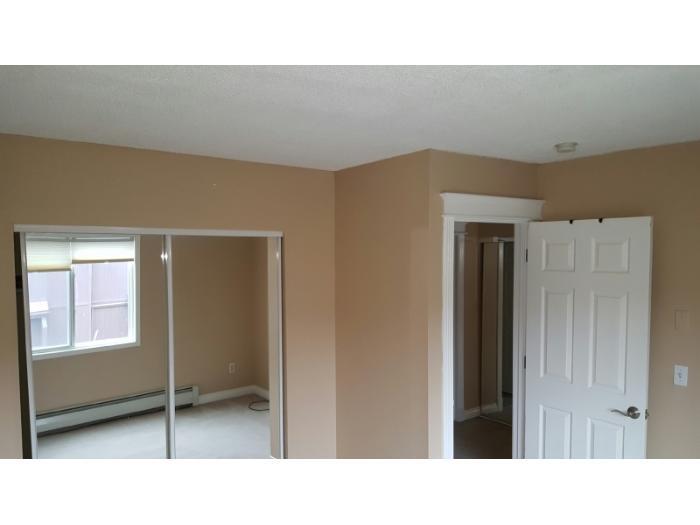 Building Photo - 6446 Village Pkwy