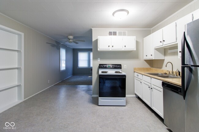 Building Photo - 5866 Shimer Ave