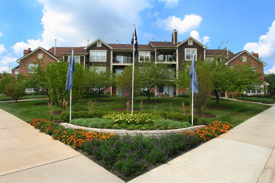 Green Trails Apartments 2800 Windsor Dr Lisle IL 60532 Apartment Finder