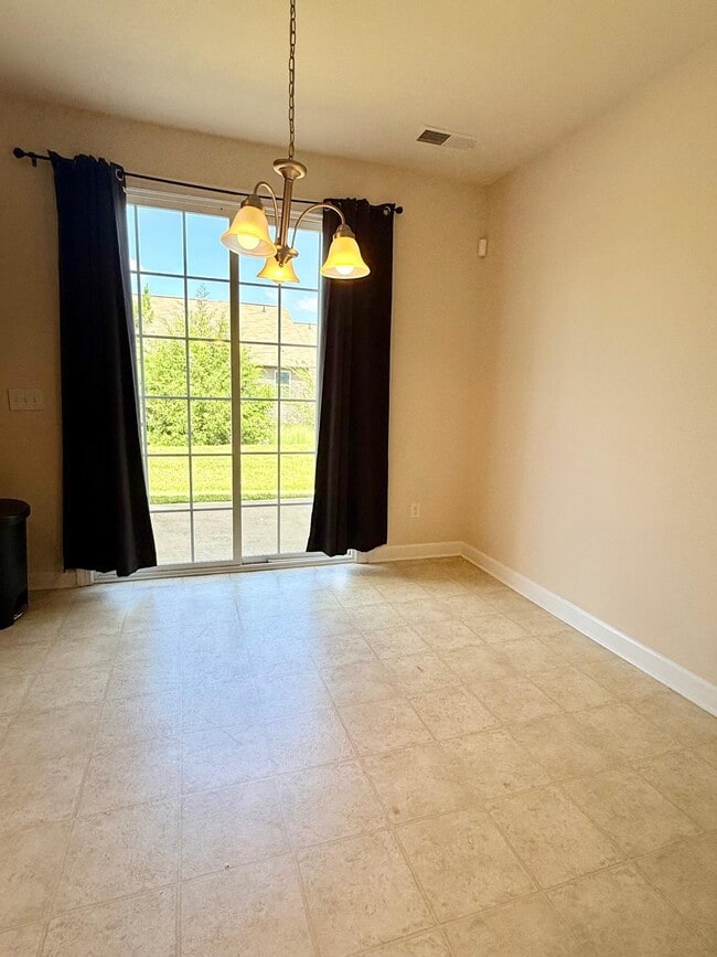 Building Photo - 5633 Garrow Glen Rd