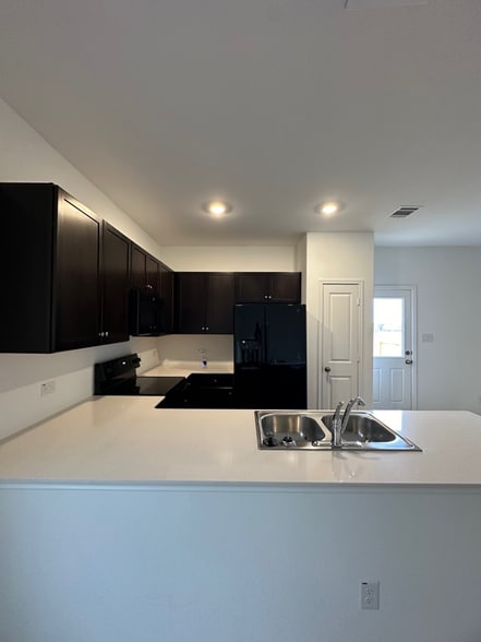 Building Photo - 852 Rancho Del Cielo Lp