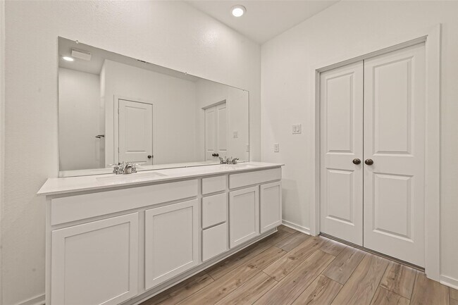 Building Photo - 3023 Ruby Rdg Dr