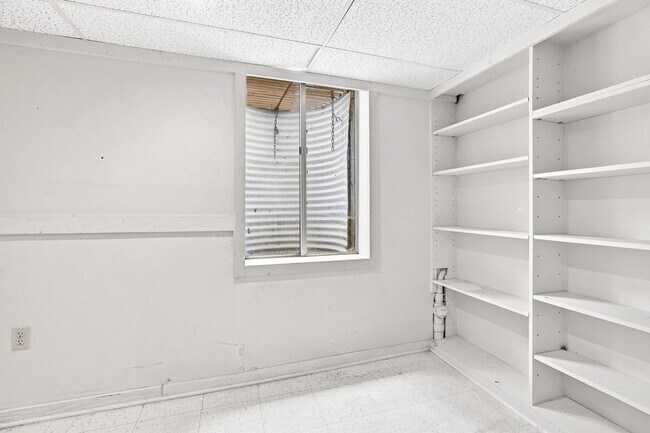 Building Photo - 5141 Buckingham Pl Dr