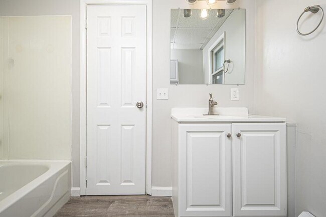 Building Photo - 25 Harrison Ave