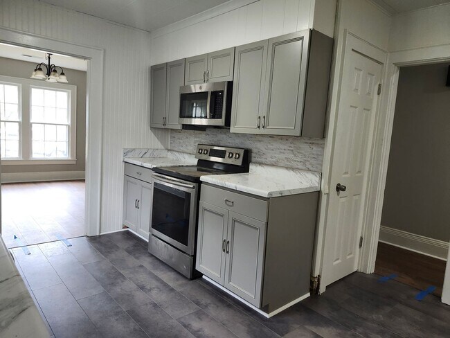 Building Photo - 3 bedroom 2 bath home in Belvoir Area in Brainerd/East Ridge, TN