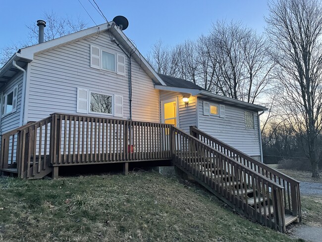 Building Photo - 315 E Brady Rd
