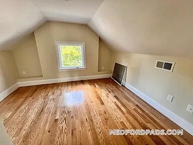 Building Photo - 20 Hillsdale Rd