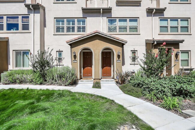 Building Photo - 267 Montalcino Cir