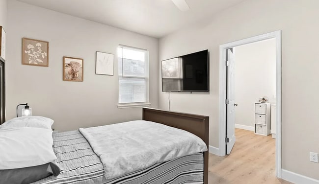 Building Photo - MUST SEE!!! Beautiful Home - Won't Last Lo...