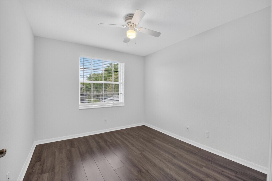 Building Photo - 16206 Sierra Palms Dr