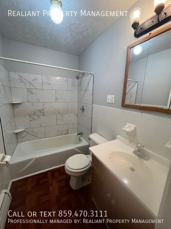 Building Photo - 310 Locust Heights