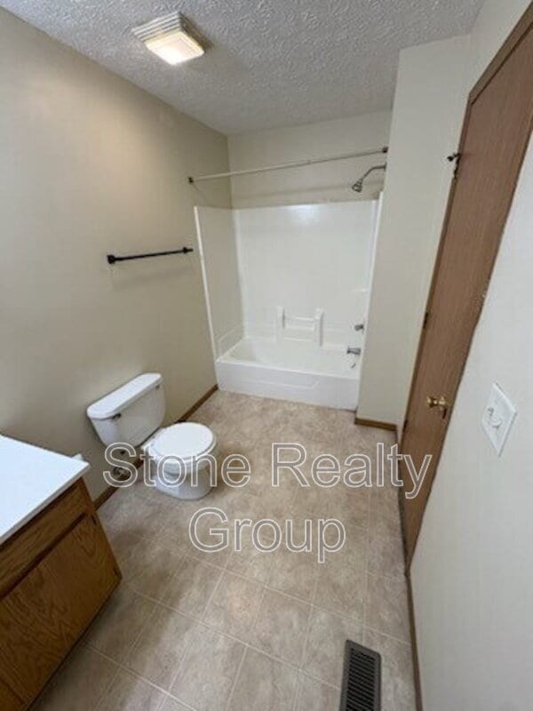 Building Photo - 711 N 25th St