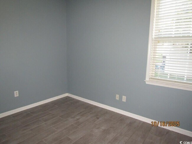 Building Photo - 1103 Checkerberry St