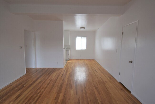 Building Photo - 1846 10th St