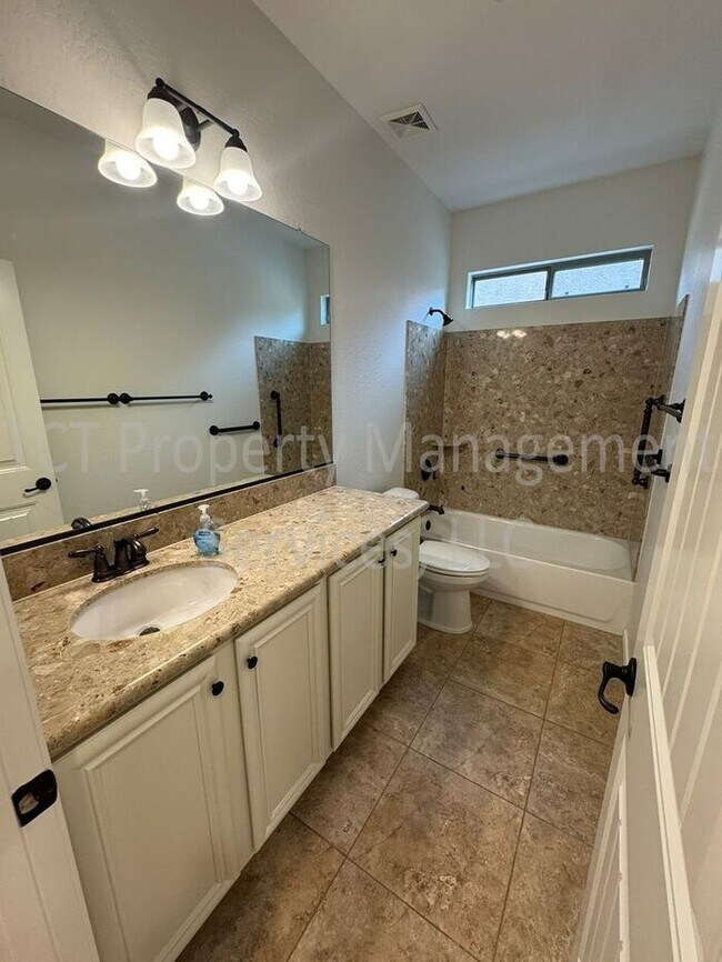 Building Photo - Beautifully Updated Bungalow in Power Ranch