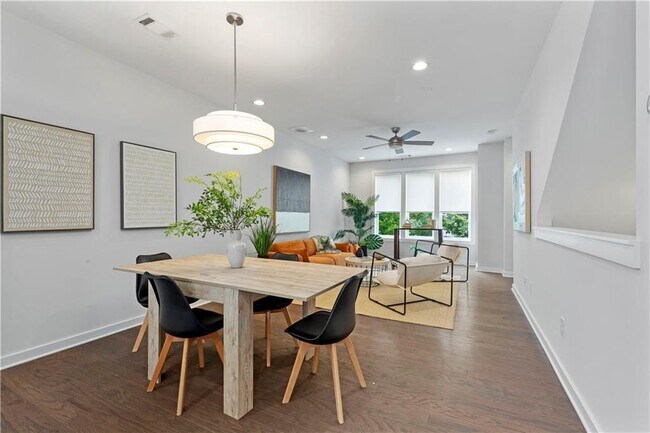 Building Photo - 415 Gartrell St SE