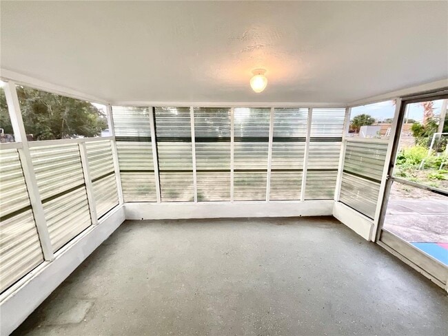 Building Photo - 4810 Flora Ave