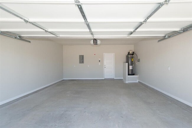 Building Photo - 383 Cross Barn Blvd