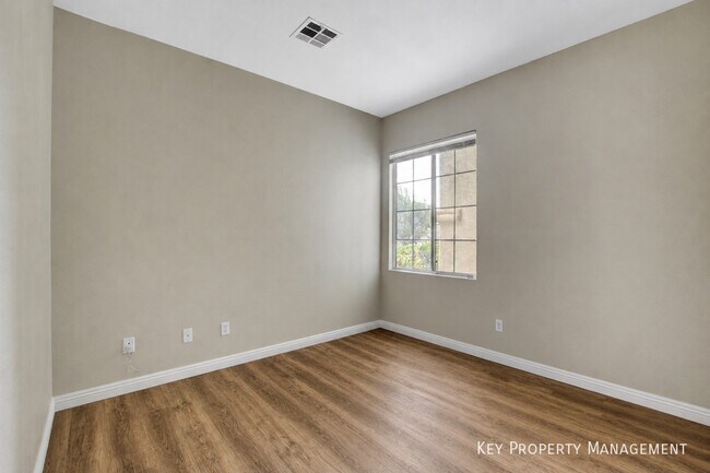 Building Photo - 2294 Tedesca Dr