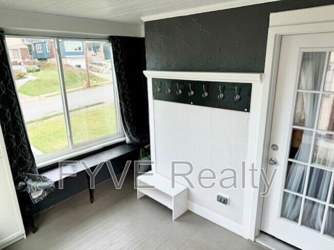 Building Photo - 3463 Wabash Ave