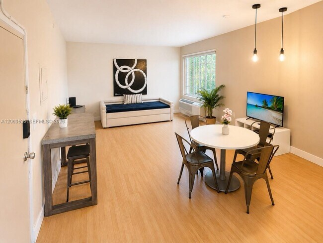Building Photo - 3025 Indian Creek Dr