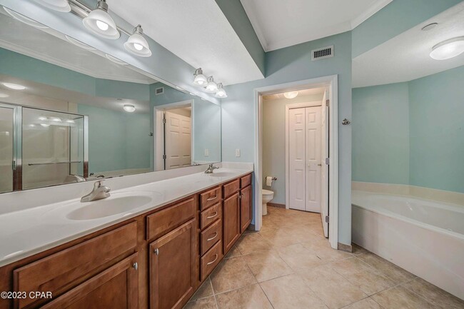 Building Photo - 2400 Grandiflora Blvd