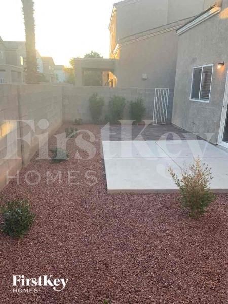 Building Photo - 3185 Strawberry Park Dr