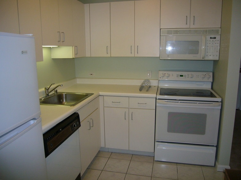 Building Photo - 33 W Delaware Pl