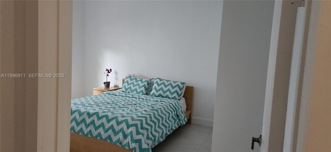 Building Photo - 3870 E Hibiscus St