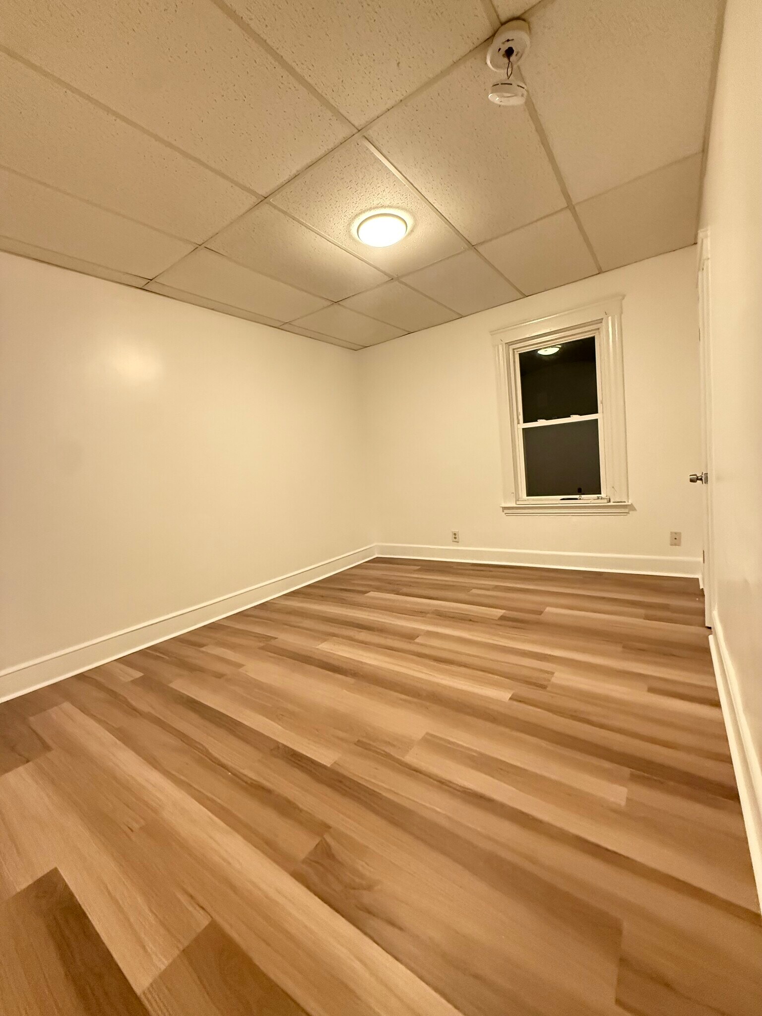 Building Photo - 242 4th Ave