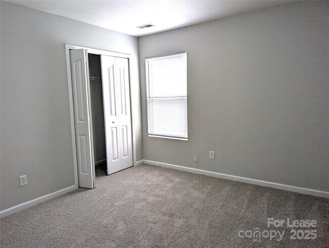 Building Photo - 7032 Sunman Rd