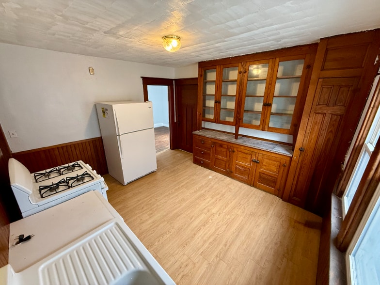 Building Photo - 46 Roanoke Pkwy