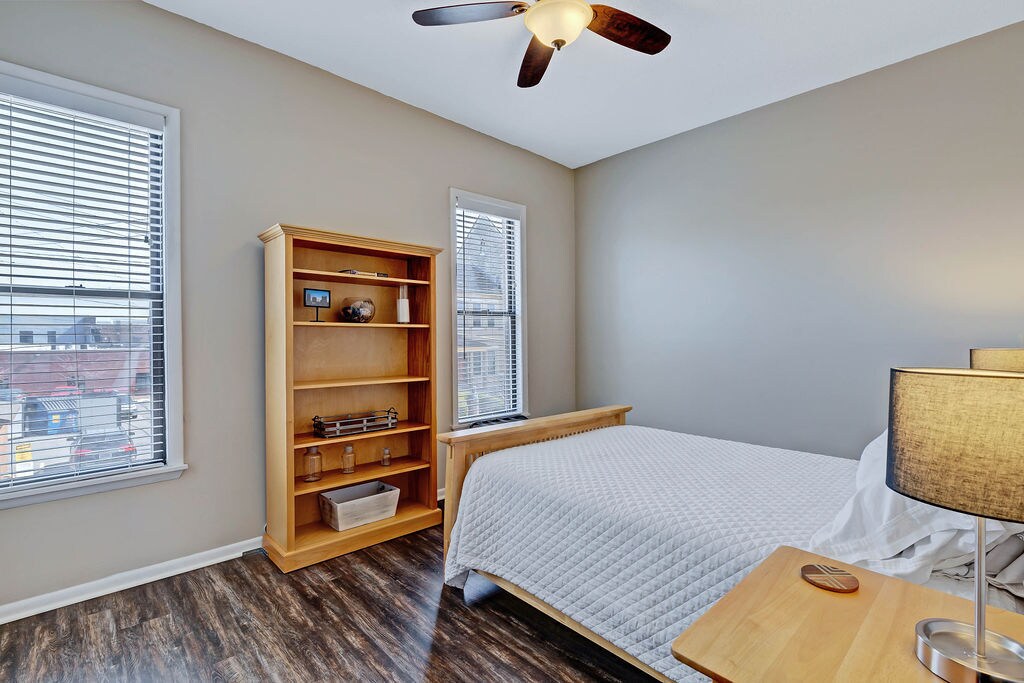 Building Photo - 729 Hamlet St