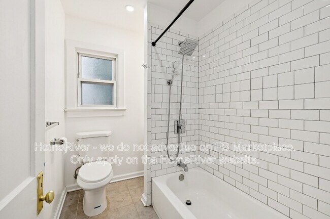 Building Photo - 289 Hilton Ave